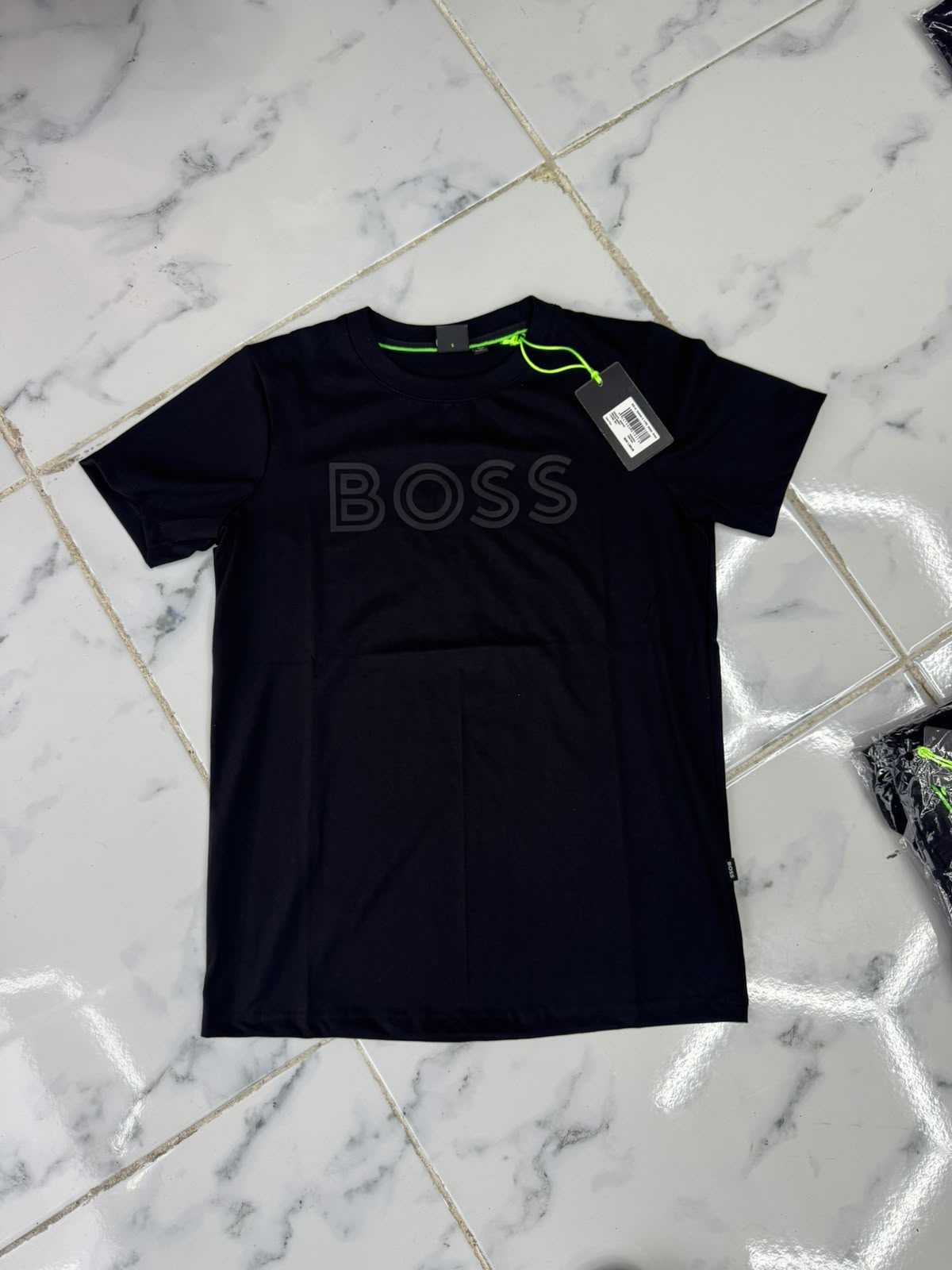 Boss negra doble raya