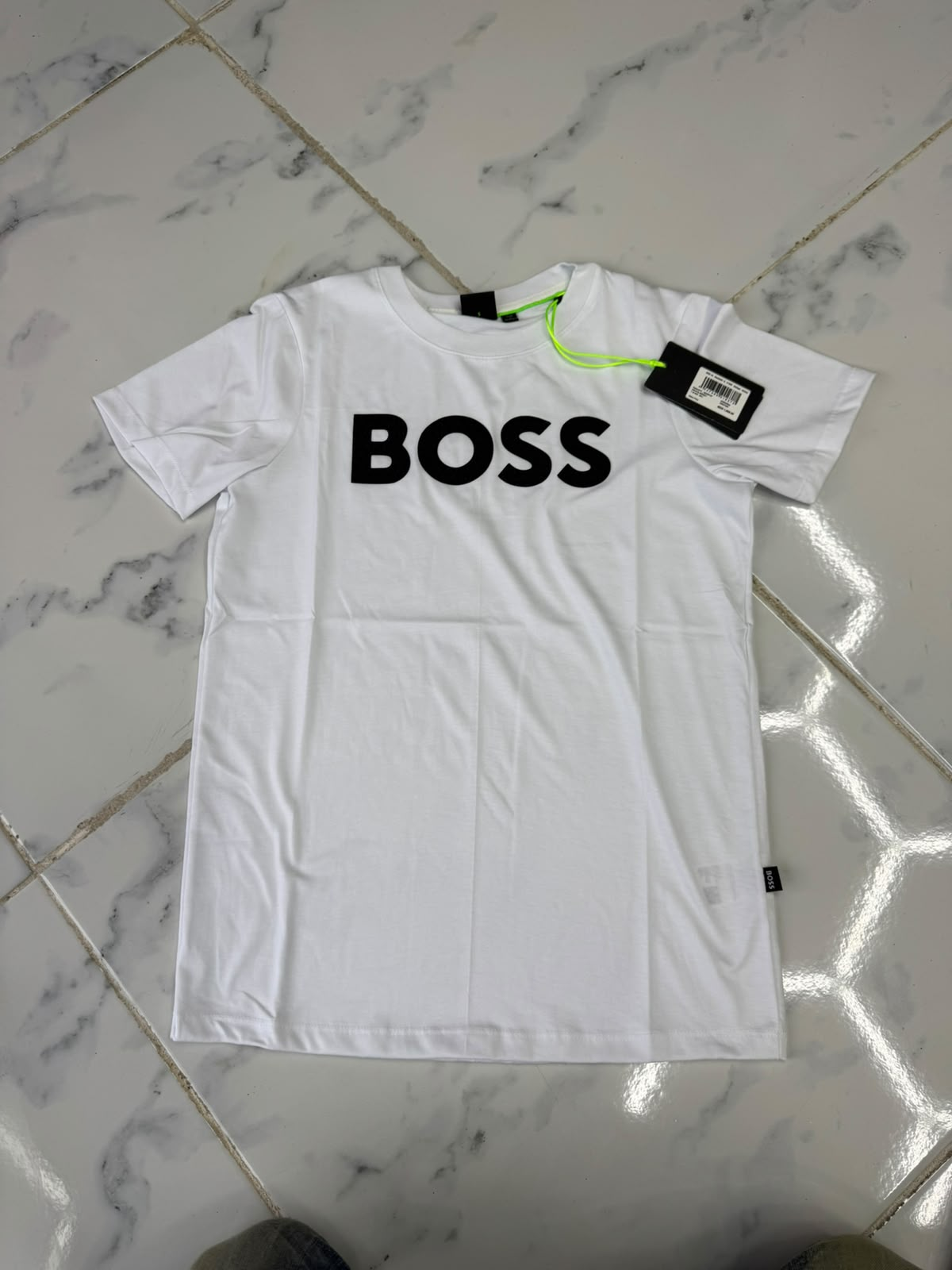 Boss blanca reflejante