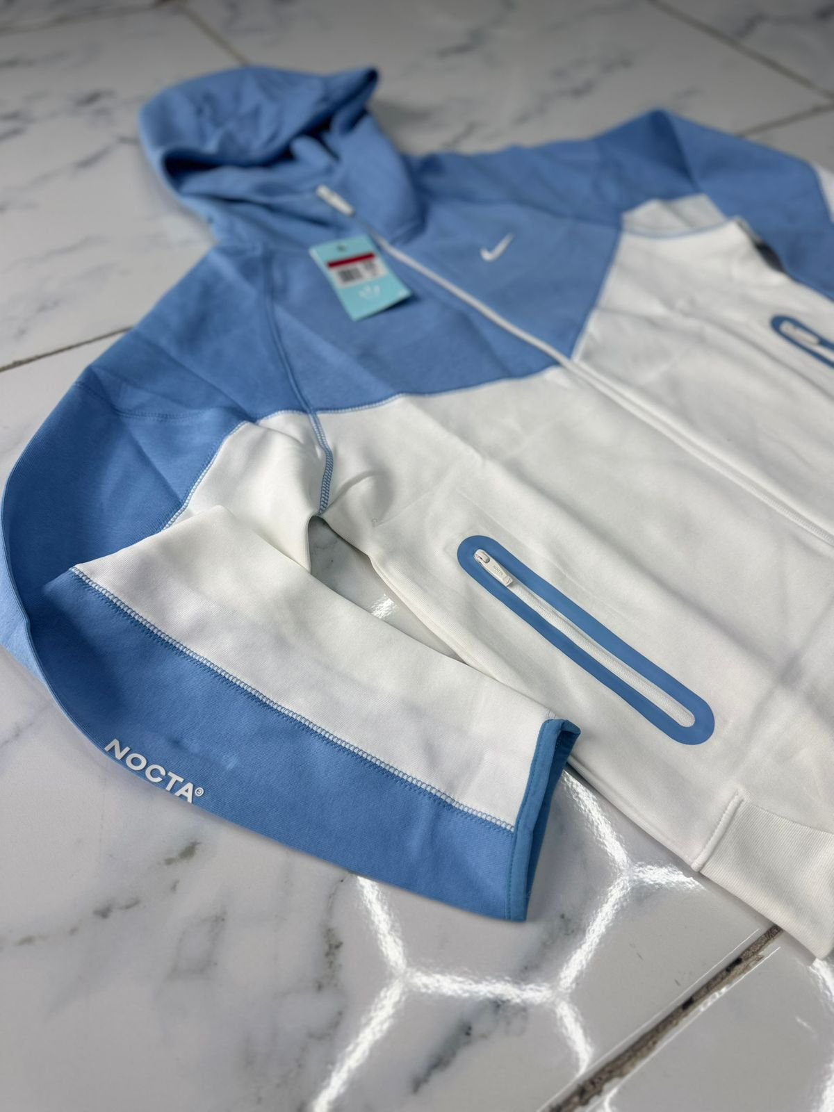 Nike tech nocta blanco azul