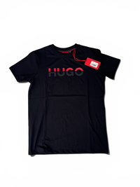 Hugo negro-rojo