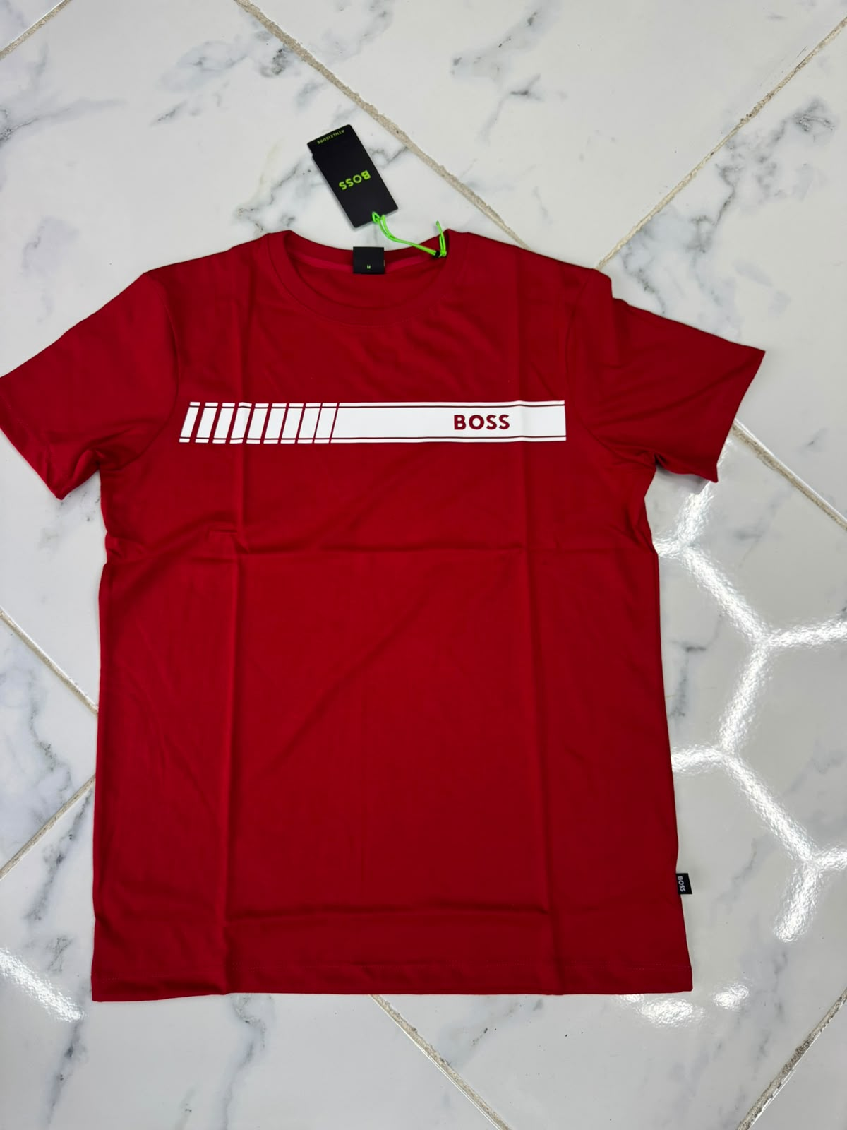 boss roja rayas blancas